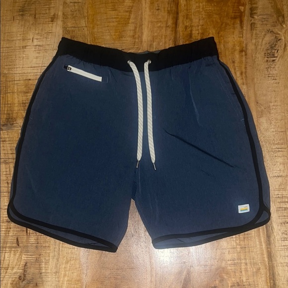 Vuori Blue Athletic Shorts Lightweight Modern Design - Picture 1 of 5